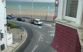 Amazing Sea Views ,Brilliant Location Apartment